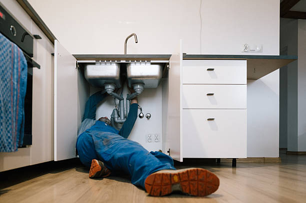Professional Plumbing technician working in Rhododendron, OR